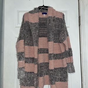 Pink an grey sweater never worn